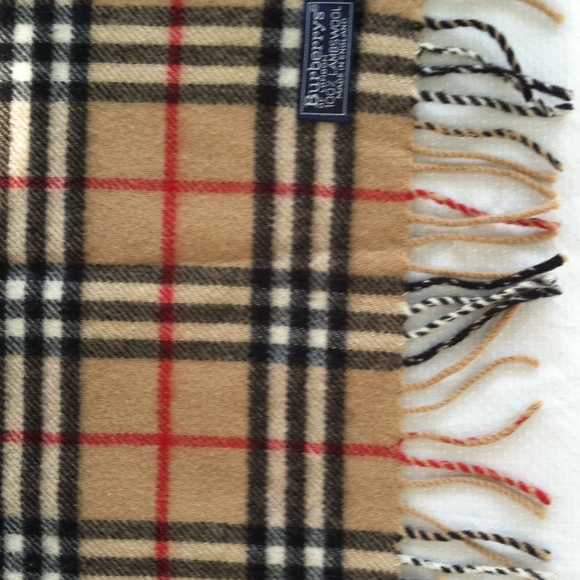 BURBERRY SCARF - Picture 2 of 2